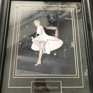😊Two different framed Marilyn Monroe pictures